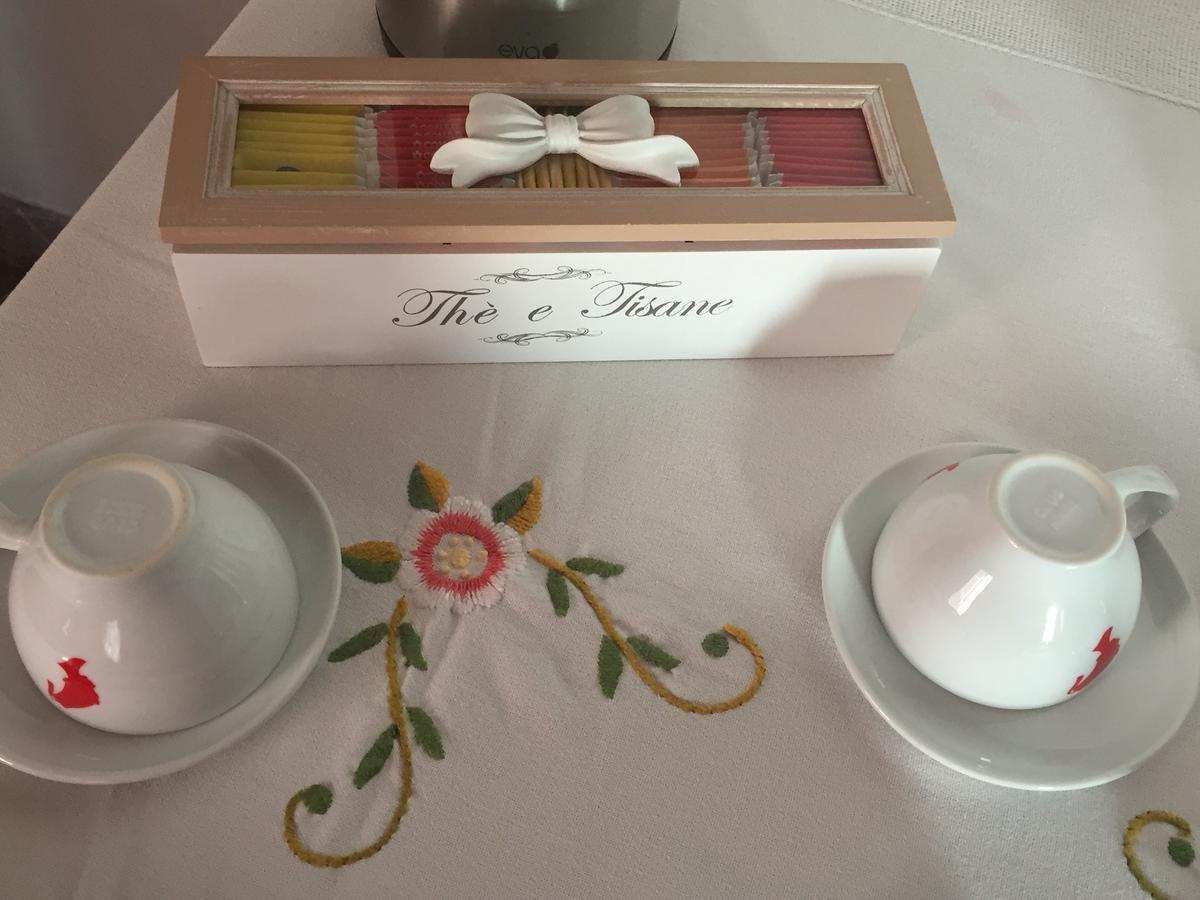 Maria Paola Couette-café